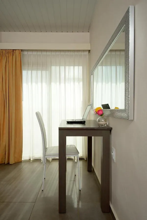 Belmar Oceanfront Apartments Bonaire Апарт-отель